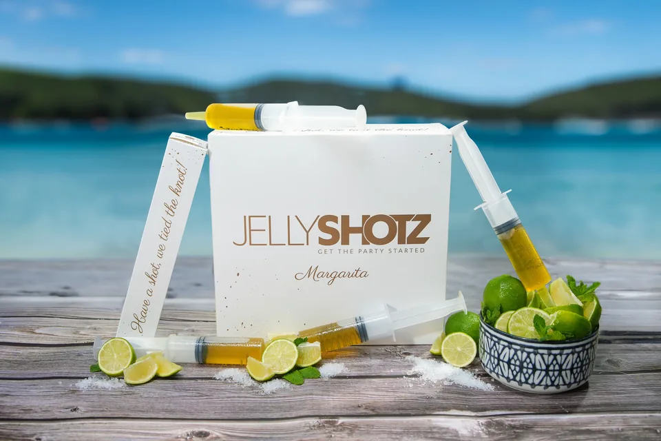 Jellyshotz gift box with limes on a lakeside set