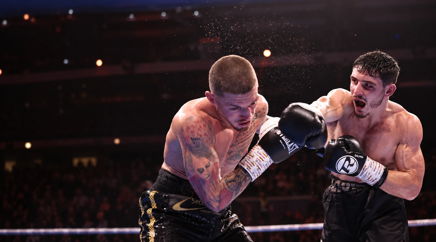 Louie O’Doherty boxing during a professional bout