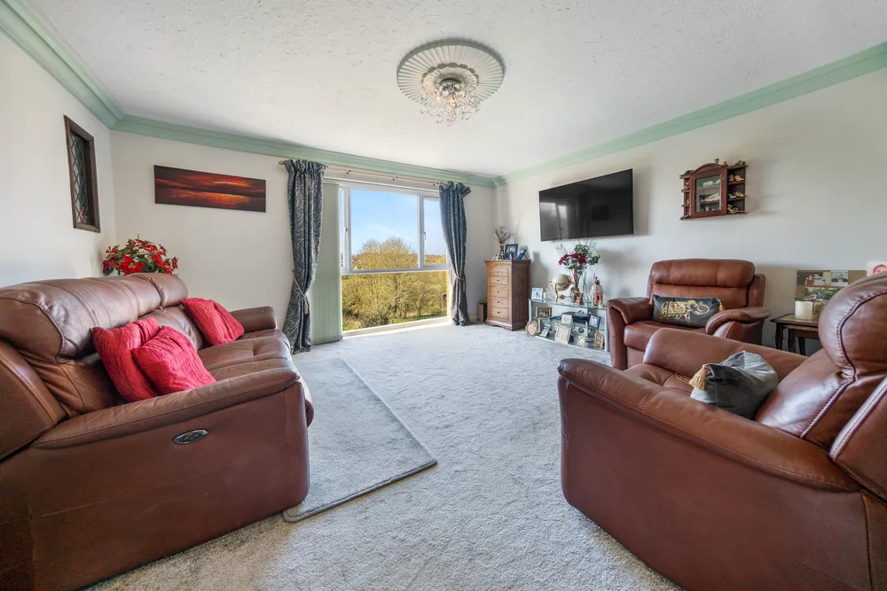 Living room with garden doors — 13 Furness Close