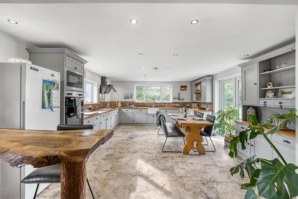 Open-plan kitchen and dining room — Vancouver, Brockley