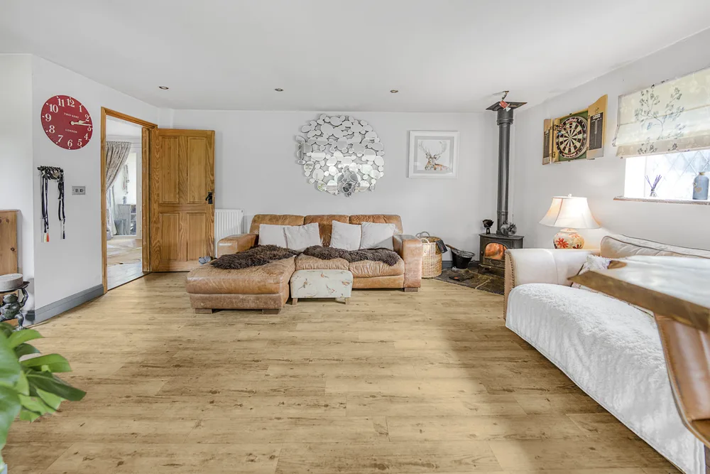 Living room with fireplace — Vancouver, Brockley