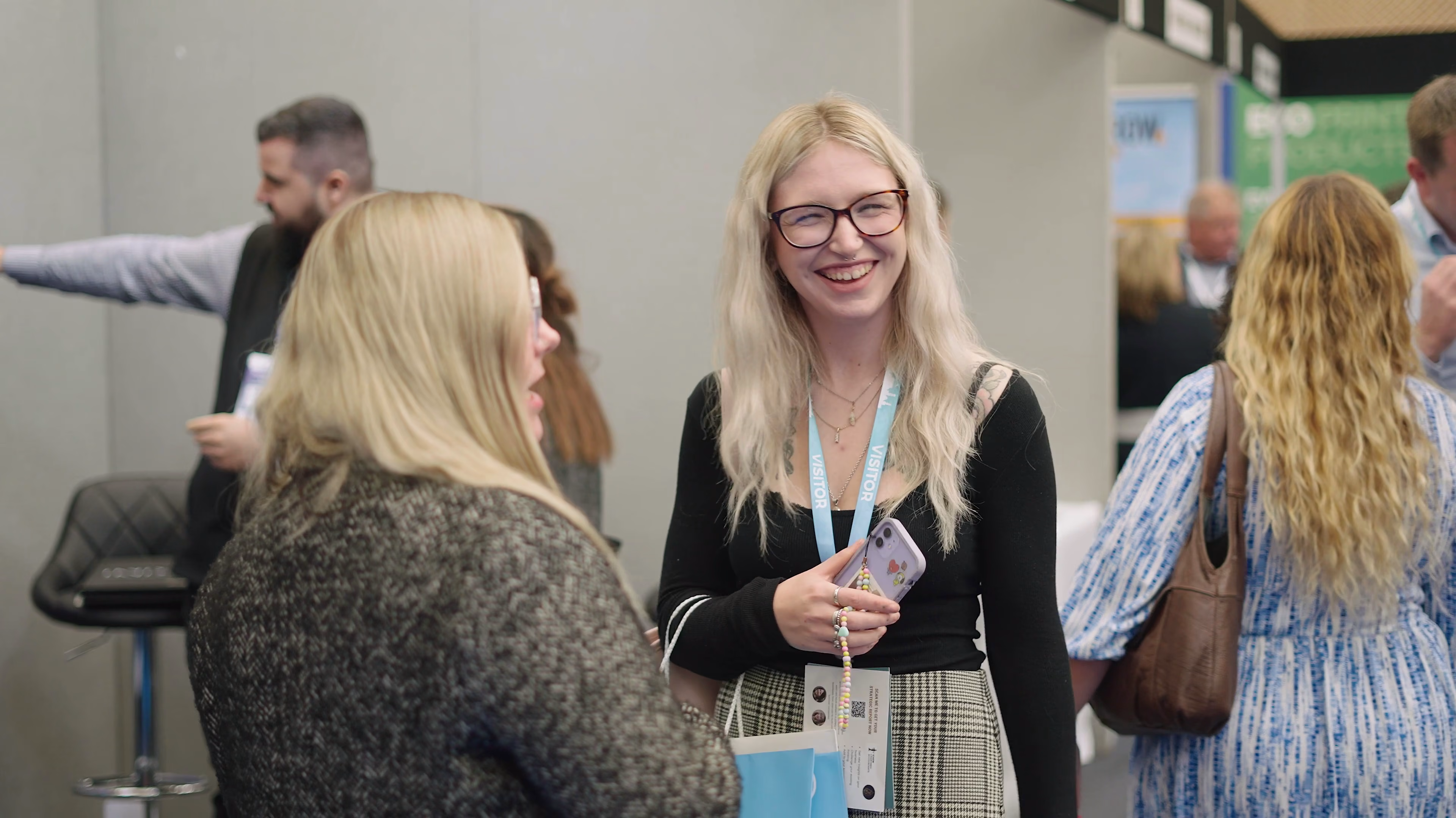 Exhibitor speaking with a visitor at Hampshire Business Show