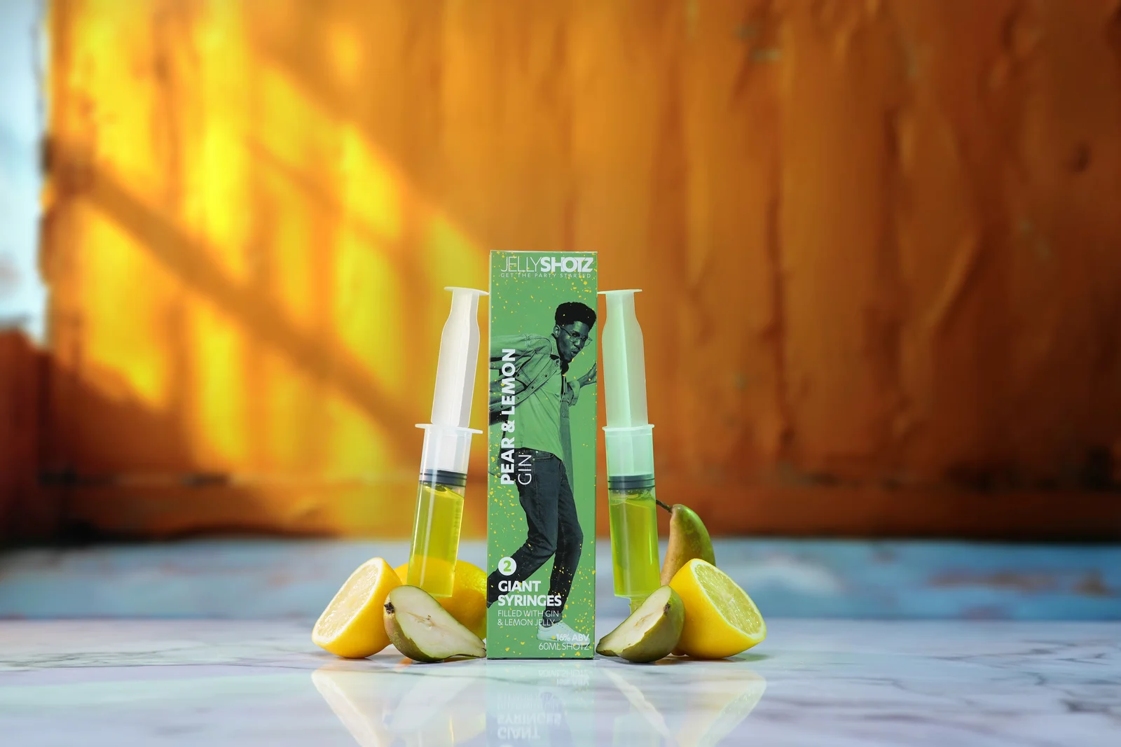 Jellyshotz Pear & Lemon Gin — small pack framed by two syringes