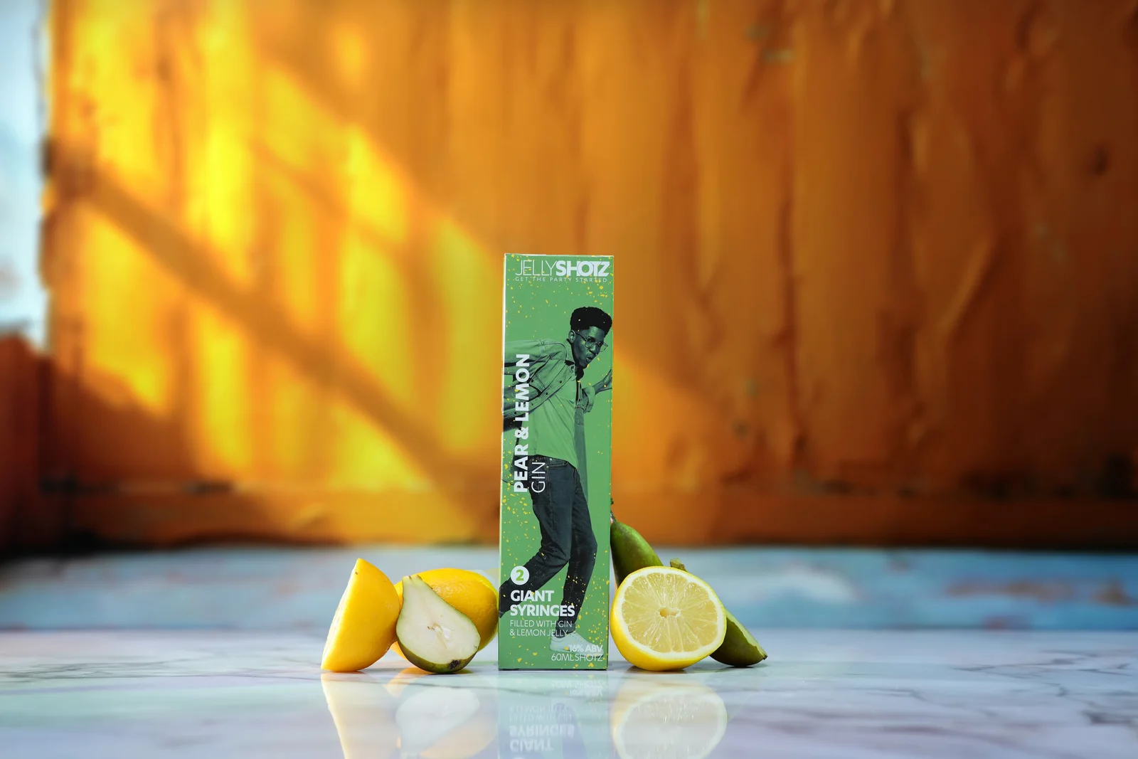Jellyshotz Pear & Lemon Gin — two- and six-syringe packs with fruit