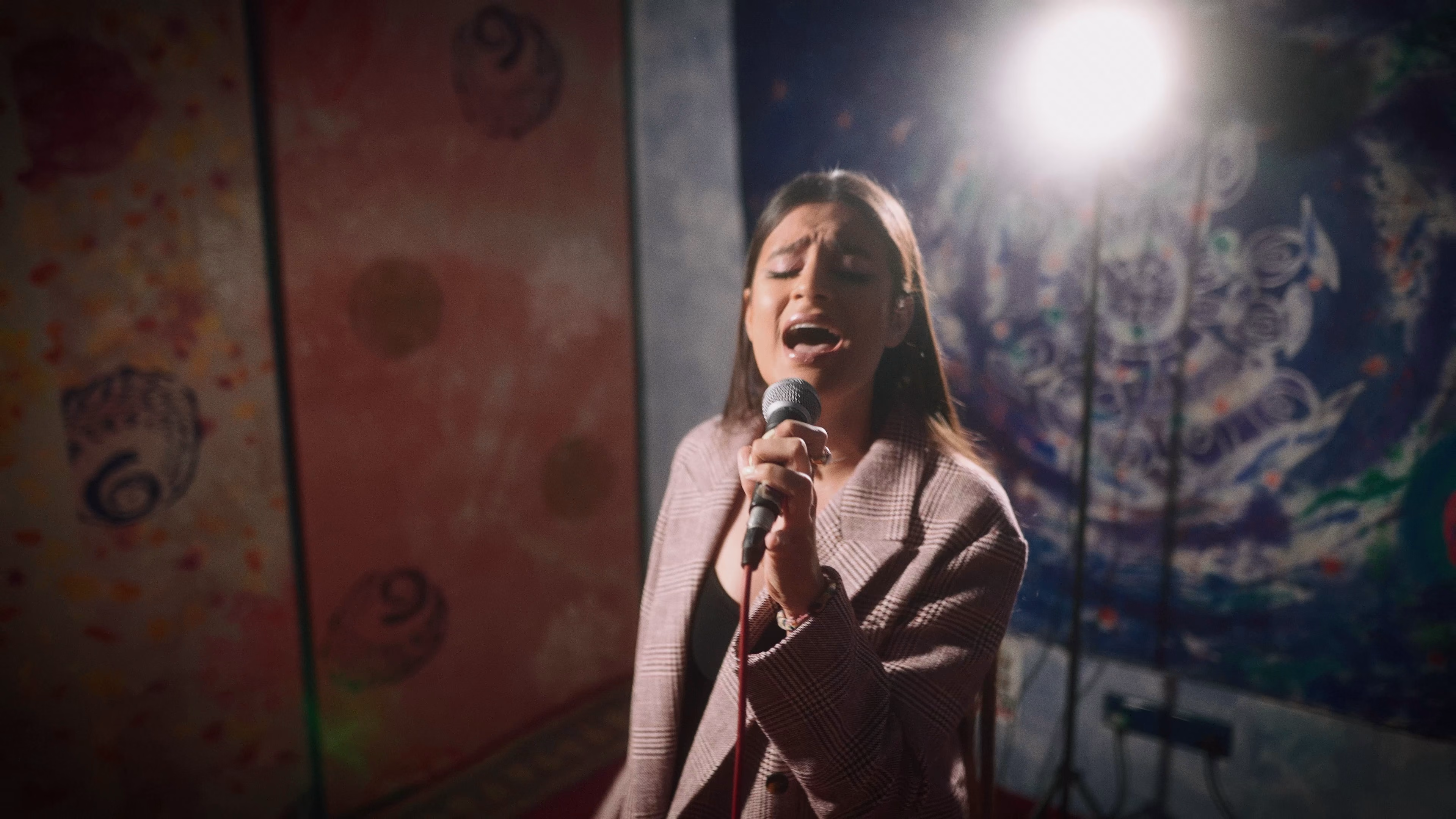 RIDI performing in a London studio