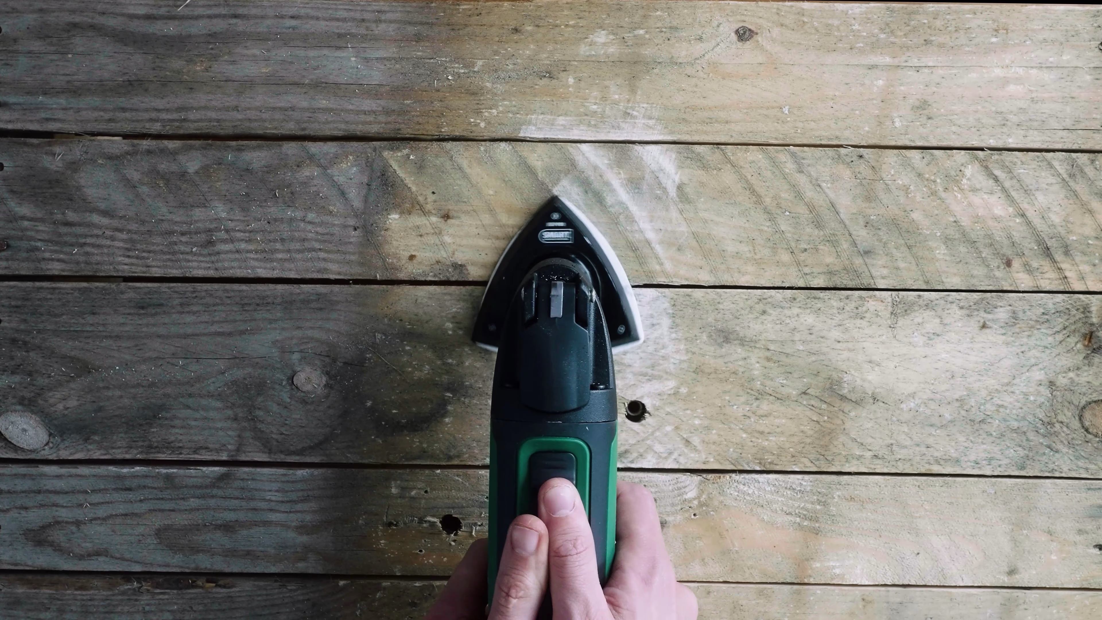 SMART oscillating multi-tool product advert frame