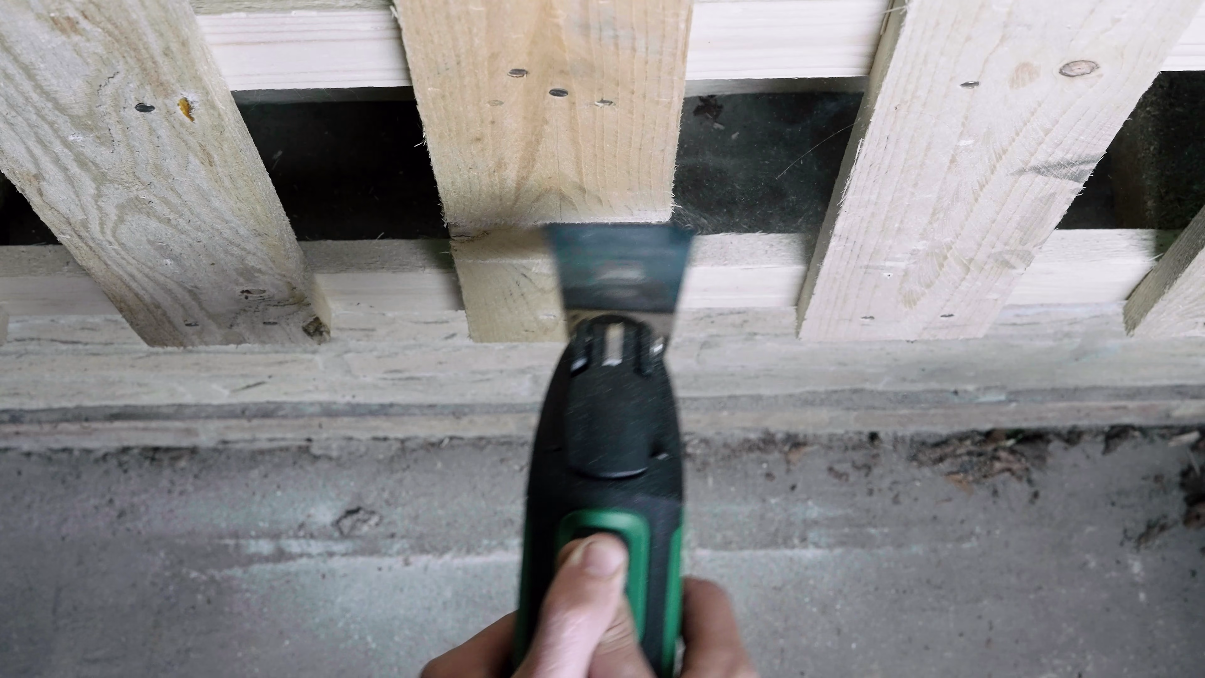 Overhead SMART multi-tool demonstration in a narrow timber opening
