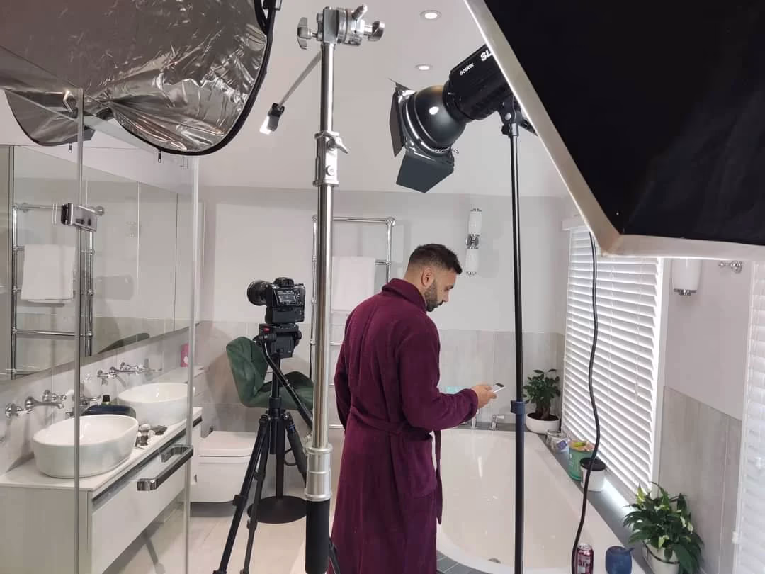 Camera and lighting setup for the Rather Be Me bathroom scene